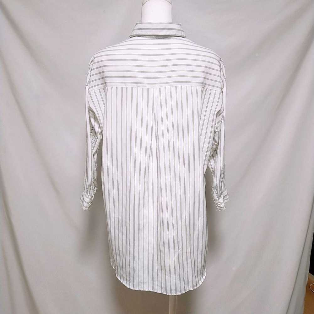 Excellent condition! Saria Skipper top pinstripe … - image 4