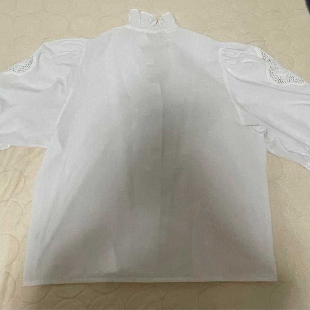 White blouse - image 5