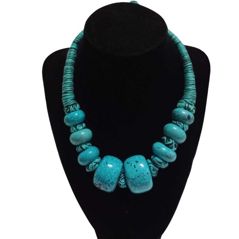 Vintage Faux Turquoise Beaded necklace - image 2