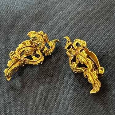 Oscar de la Renta clip on earrings - image 1