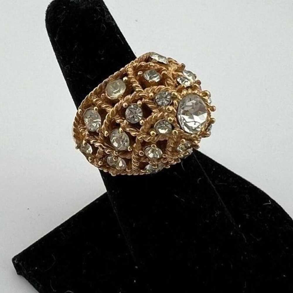 Vintage CROWN TRIFARI Domed Goldtone Ring Diamond… - image 2