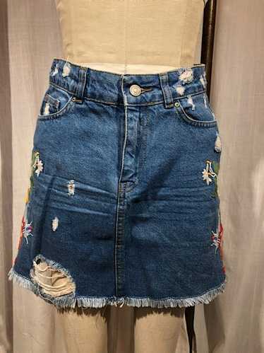 Vintage Y2K Embroidered Denim Mini Skirt