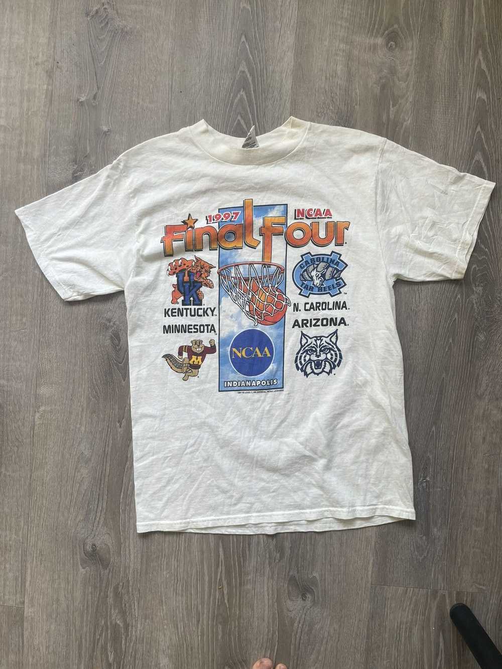 Vintage Vintage 1997 NCAA FINAL FOUR TEE - image 1