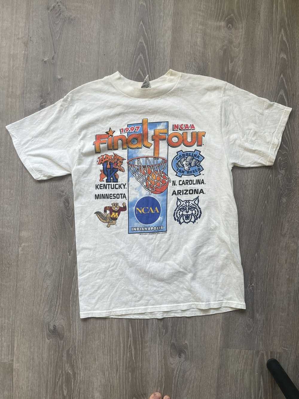 Vintage Vintage 1997 NCAA FINAL FOUR TEE - image 2