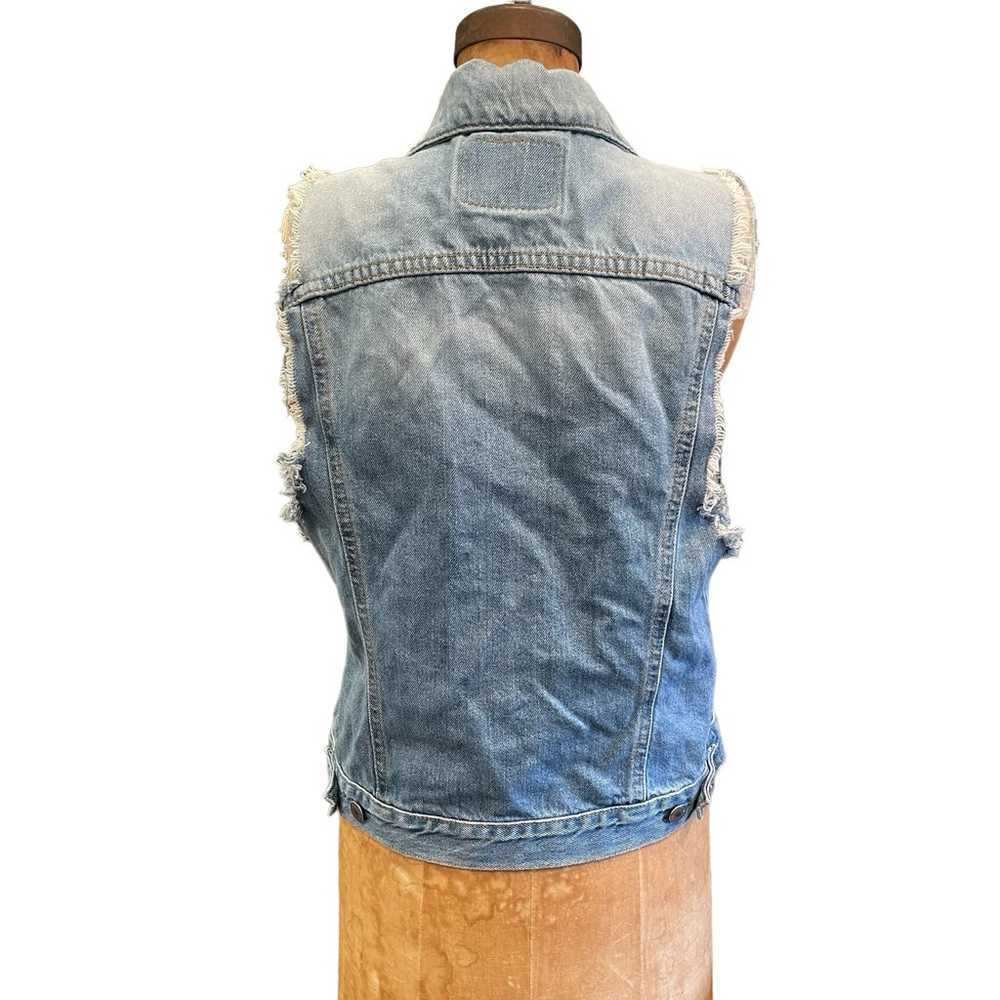 LEVIS Vintage Denim Trucker Vest Sleeveless Distr… - image 3