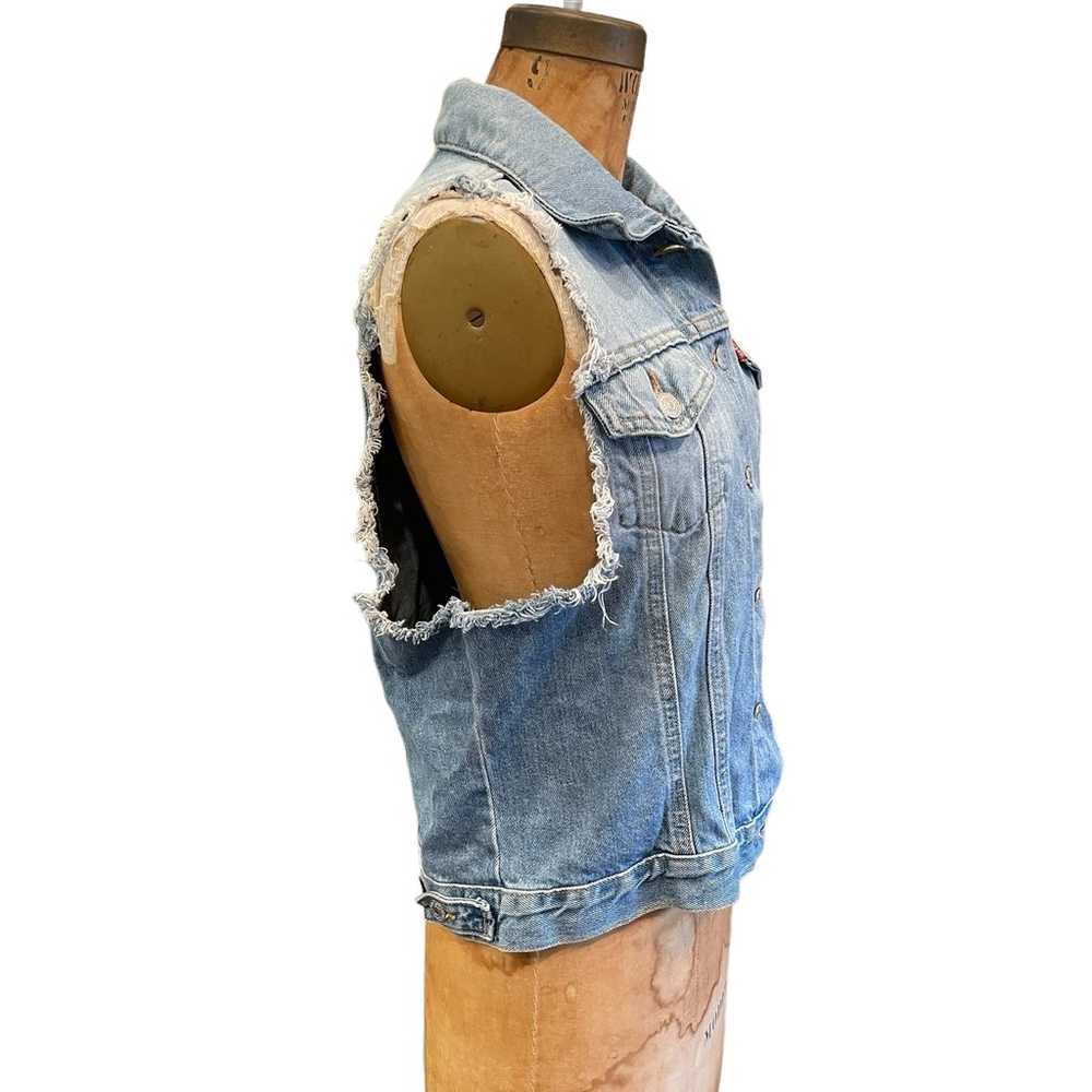 LEVIS Vintage Denim Trucker Vest Sleeveless Distr… - image 4