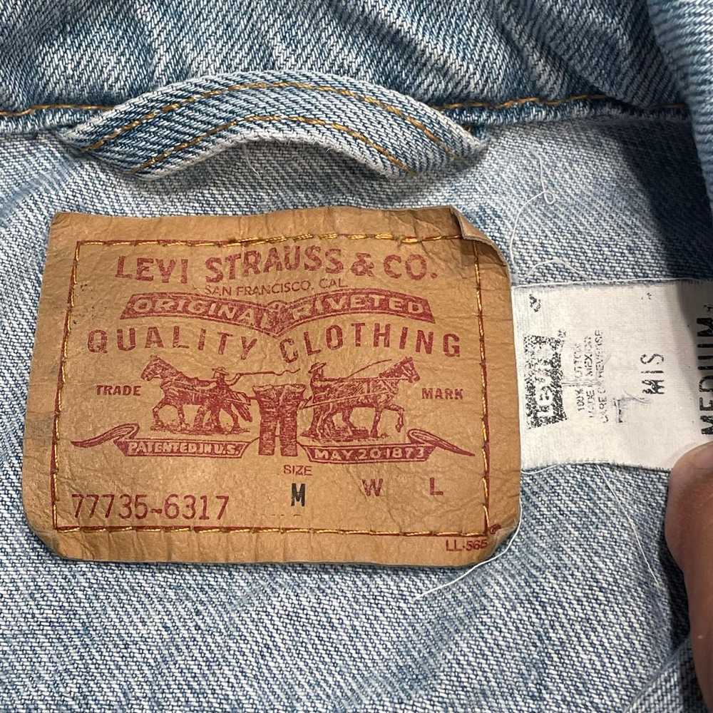 LEVIS Vintage Denim Trucker Vest Sleeveless Distr… - image 7