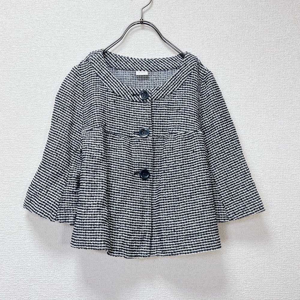 Tweedy casual lightweight collarless jacket for a… - image 3