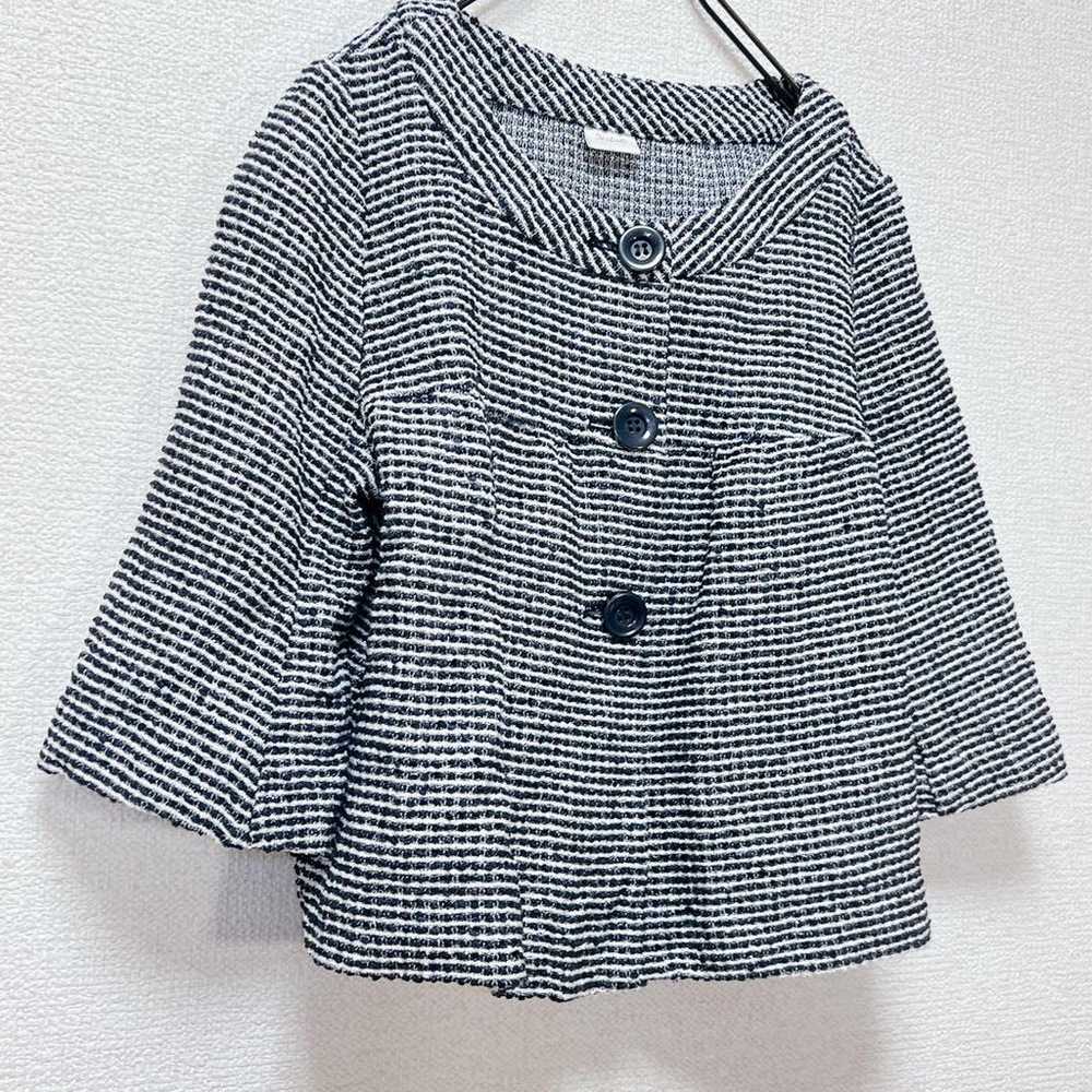 Tweedy casual lightweight collarless jacket for a… - image 4