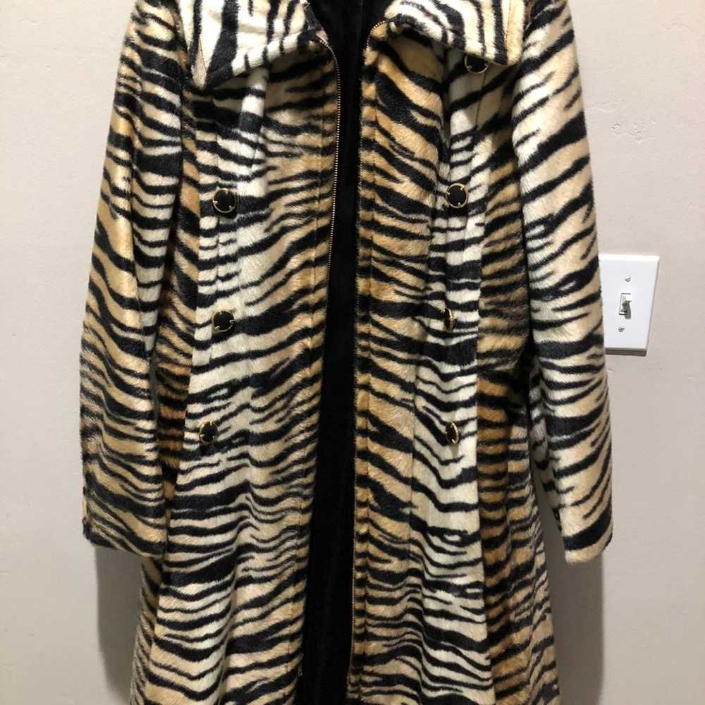 Vintage zebra animal print trench coat - image 2