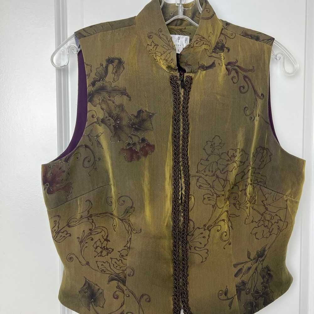 TAPP VINTAGE 100% SILK VEST SIZE LARGE - image 3