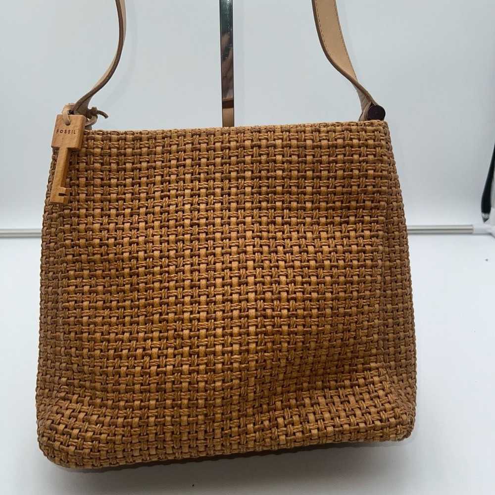 Fossil Fossil Vintage Raffia and Leather Shoulder… - image 2