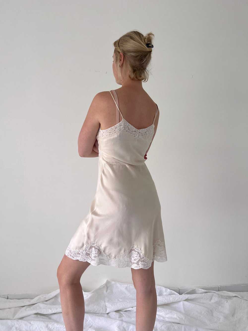 1930's Cream Silk Slip with White Lace - image 6