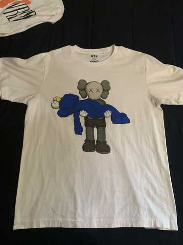 Kaws × Uniqlo Jaws T-Shirt Size Large