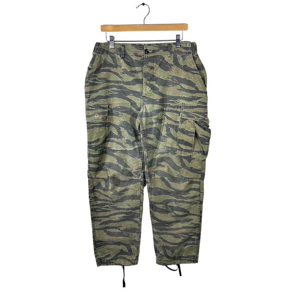 Vintage Vintage Tiger Camo Cargo Pants - image 1