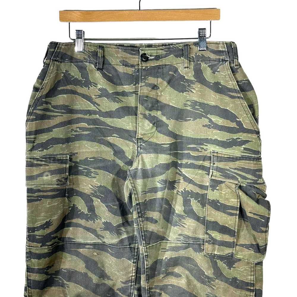 Vintage Vintage Tiger Camo Cargo Pants - image 2