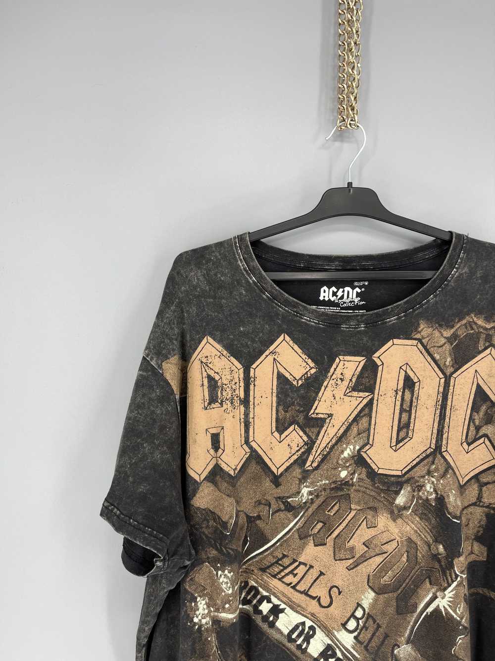 Band Tees × Streetwear × Vintage Vintage ACDC Hel… - image 4