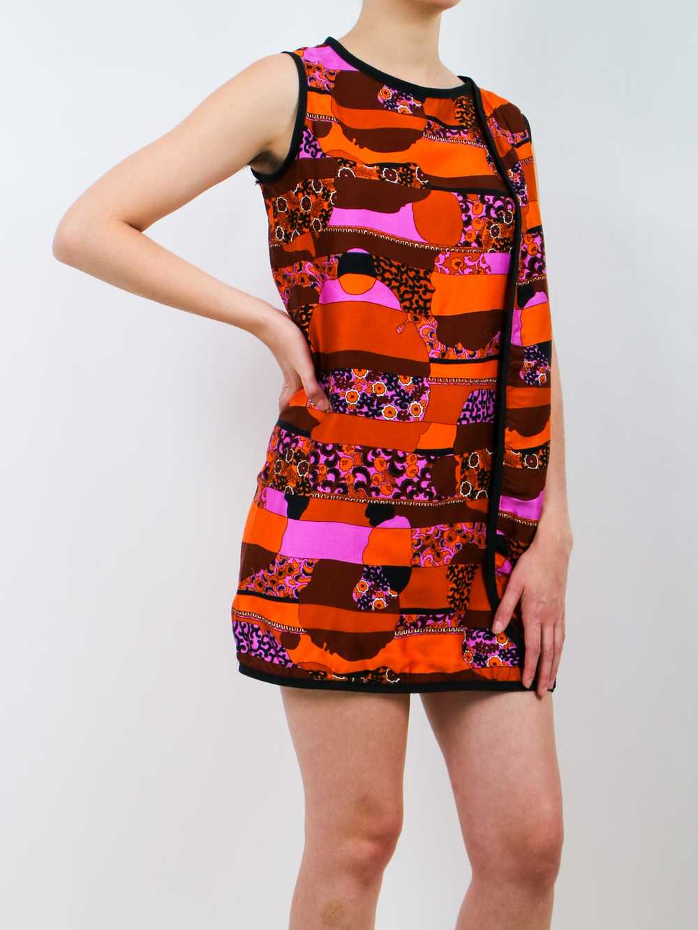 1960s Mod Orange Pink and Black Wrap Mini Dress - image 5