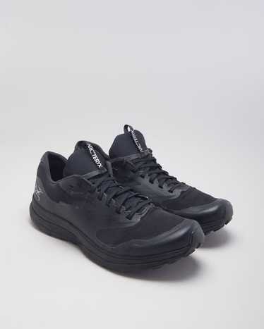 Vintage Men's Arcteryx Norvan LD 20 Trainers - UK… - image 1