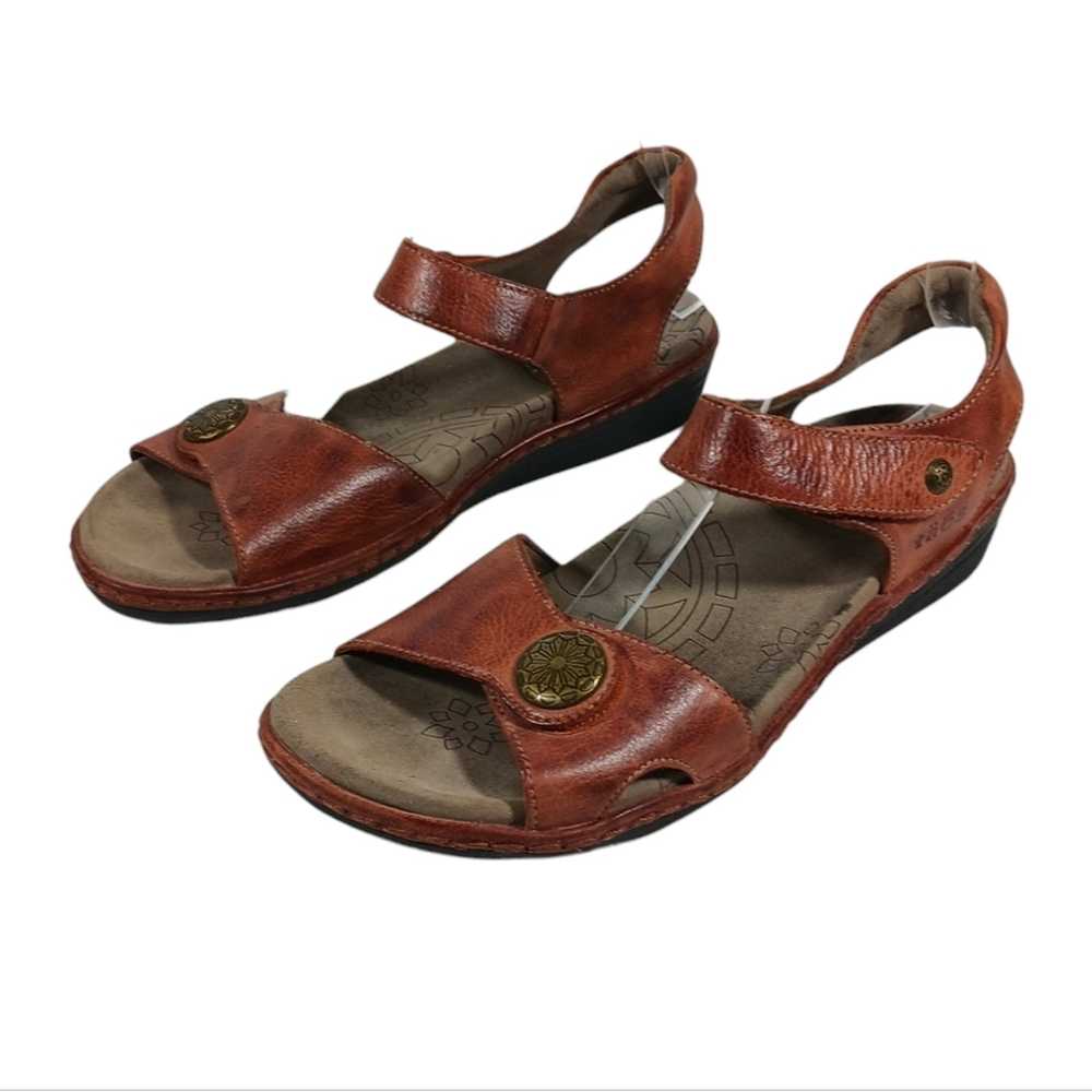 S2579 GUC $135 TAOS Sandals size 9/40 - image 5