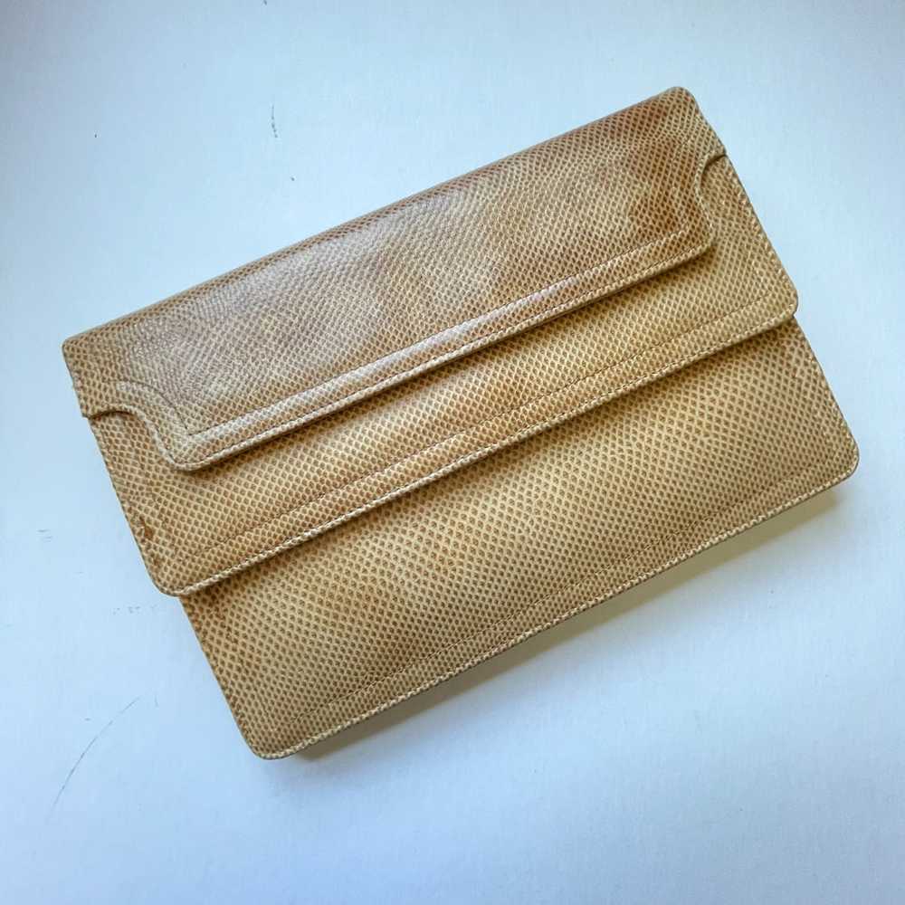 Vintage 70s Tan Lizard Flat Clutch Bag + Metal St… - image 1