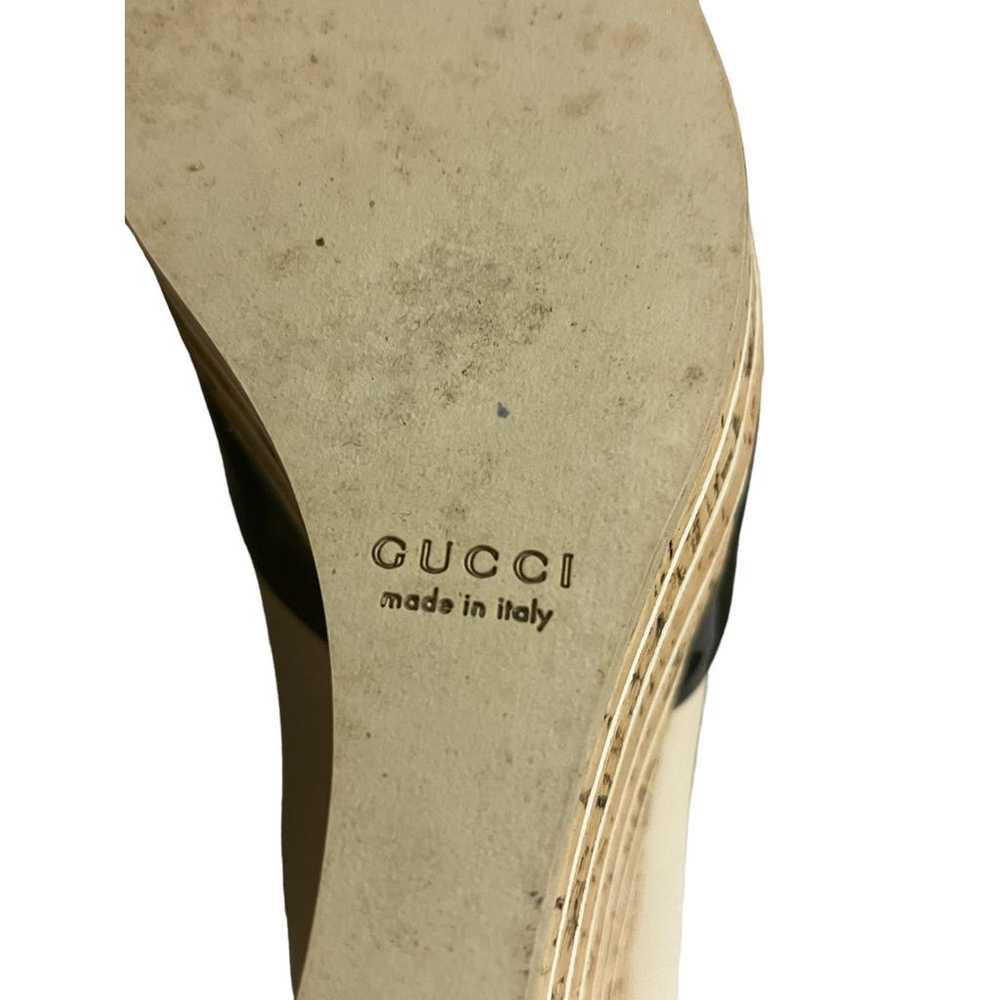 Gucci Patent leather sandal - image 6