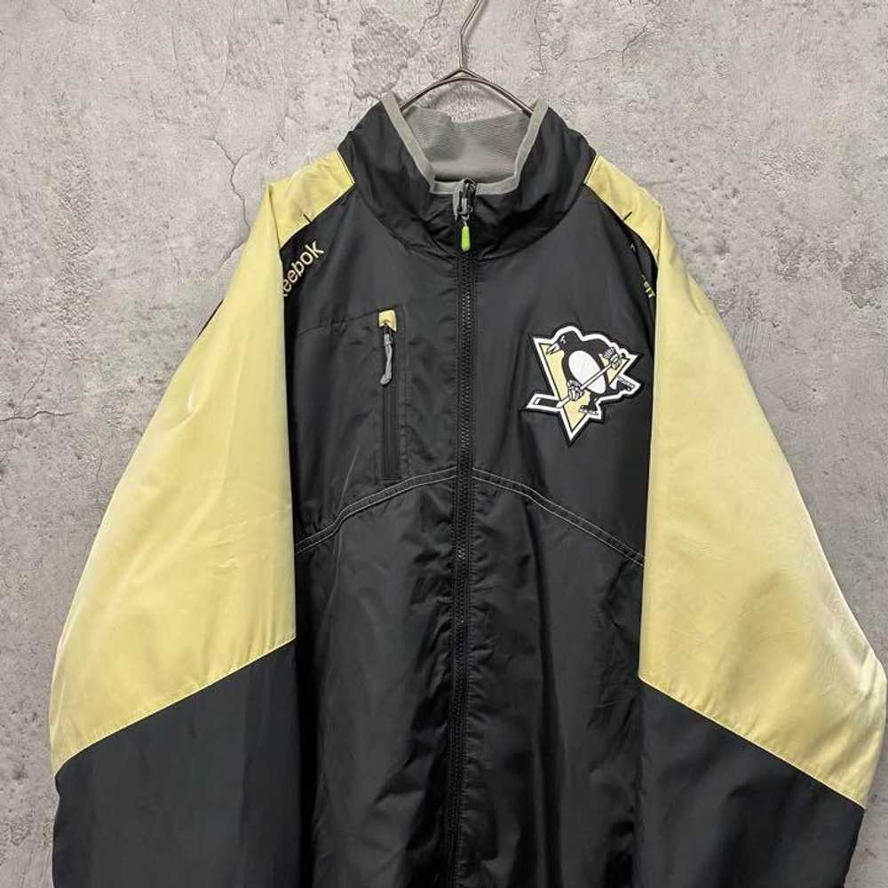 Men size XL Vintage Reebok NHL Penguins Embroider… - image 3