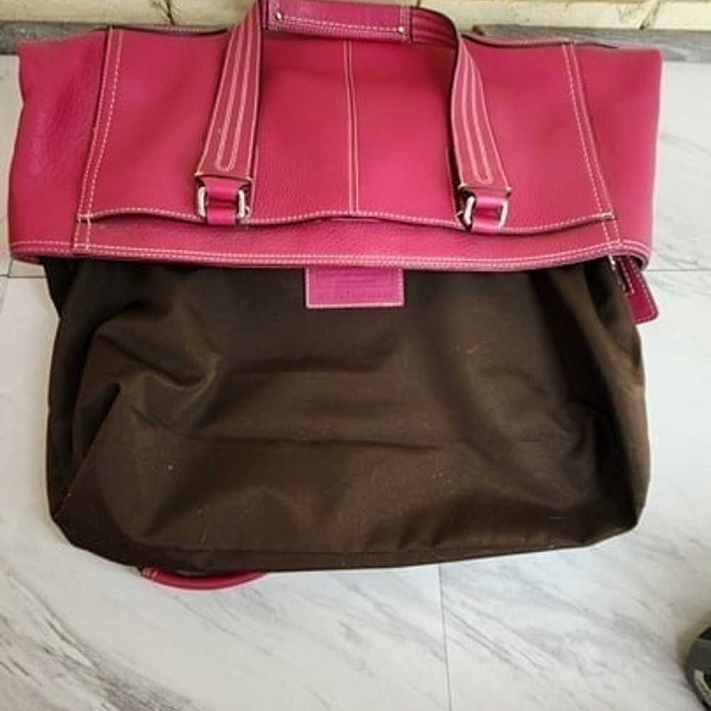 Like New Rare Coach Hampton Fuschia Leather Shoul… - image 10