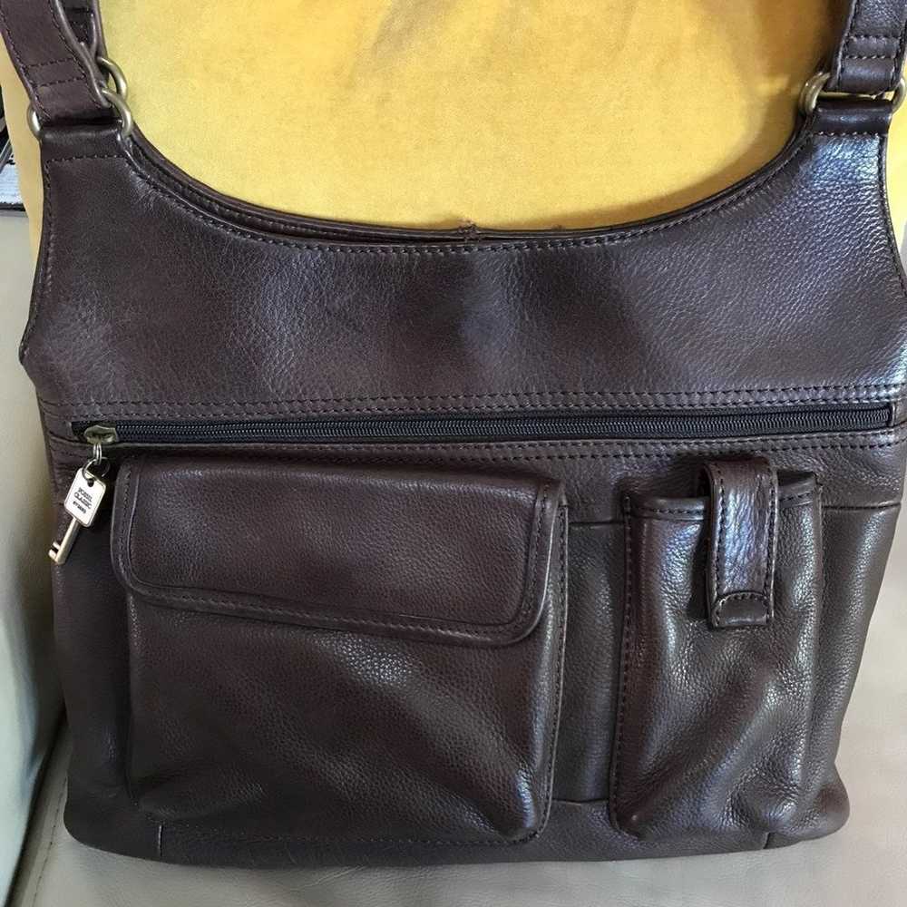 Vintage Fossil classic leather Bag - image 3