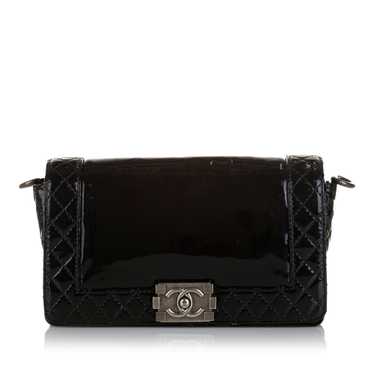 Black Chanel Medium Patent Reverso Boy Flap Shoul… - image 1