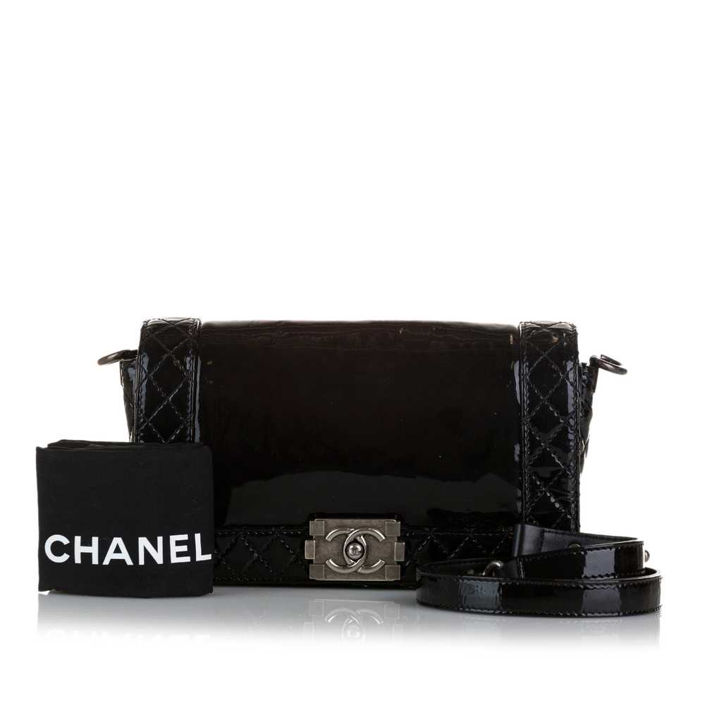 Black Chanel Medium Patent Reverso Boy Flap Shoul… - image 7