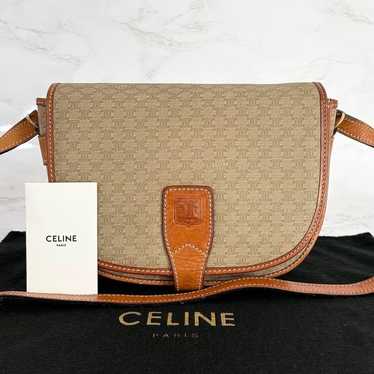 CELINE Shoulder Bag Macadam Triumph Leather.