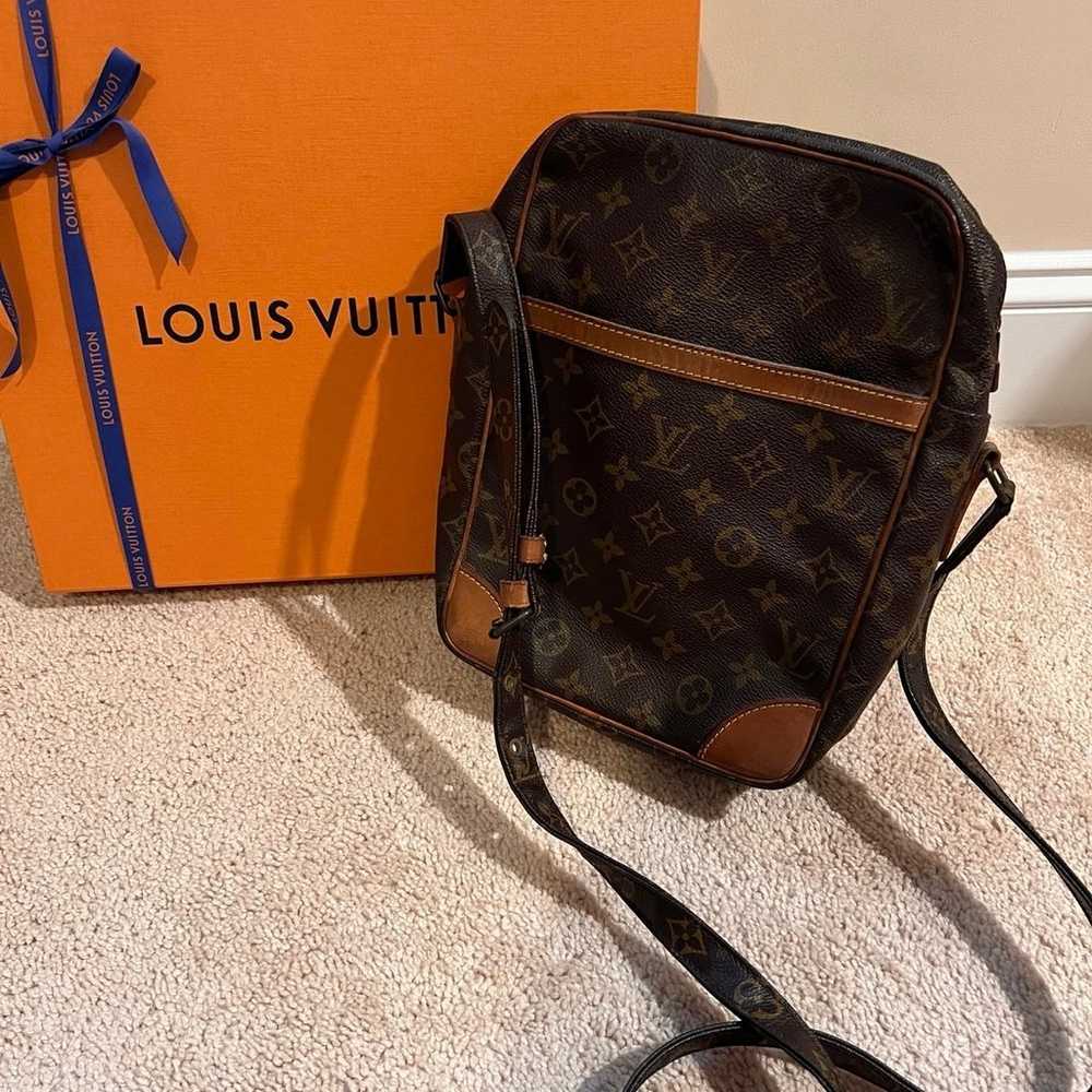 Louis Vuitton Vintage Danube leather crossbody bag - image 1