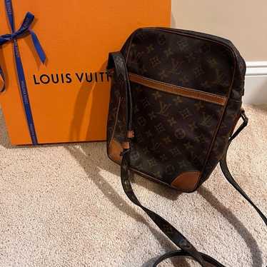 Louis Vuitton Vintage Danube leather crossbody bag - image 1