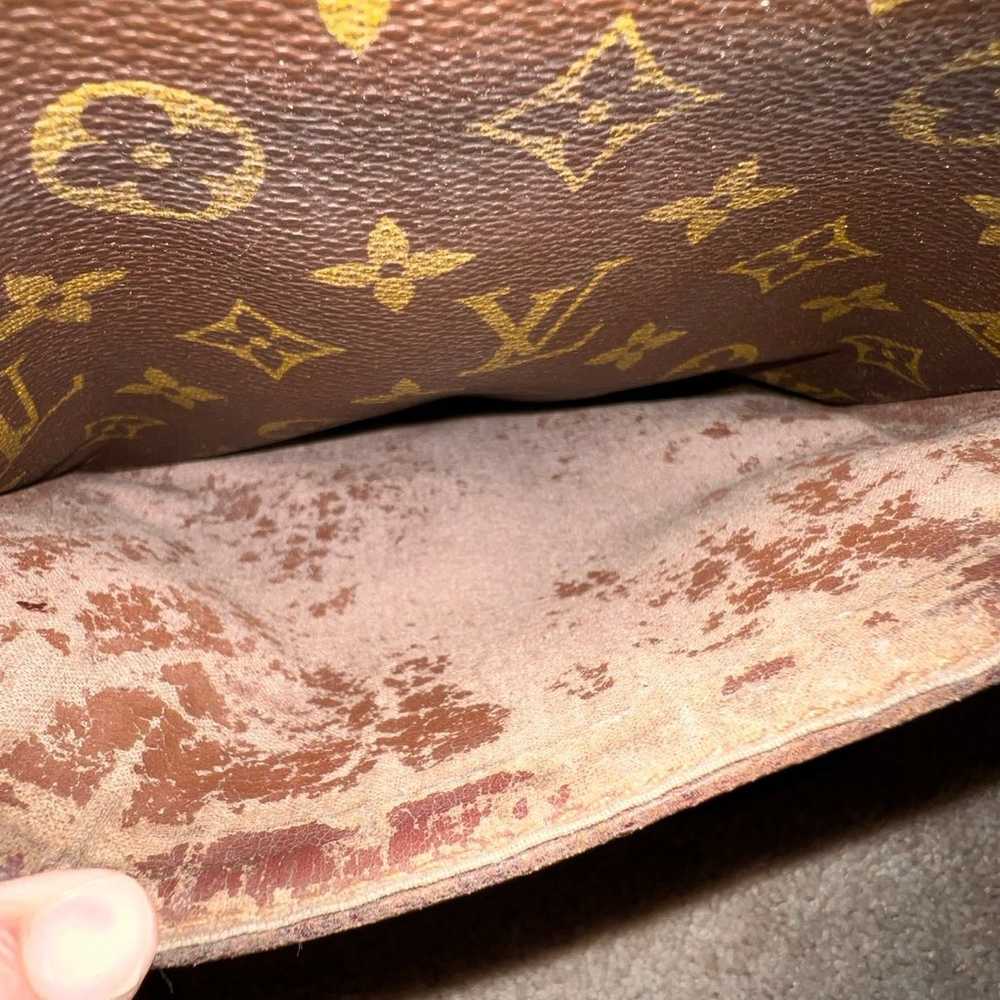 Louis Vuitton Vintage Danube leather crossbody bag - image 6