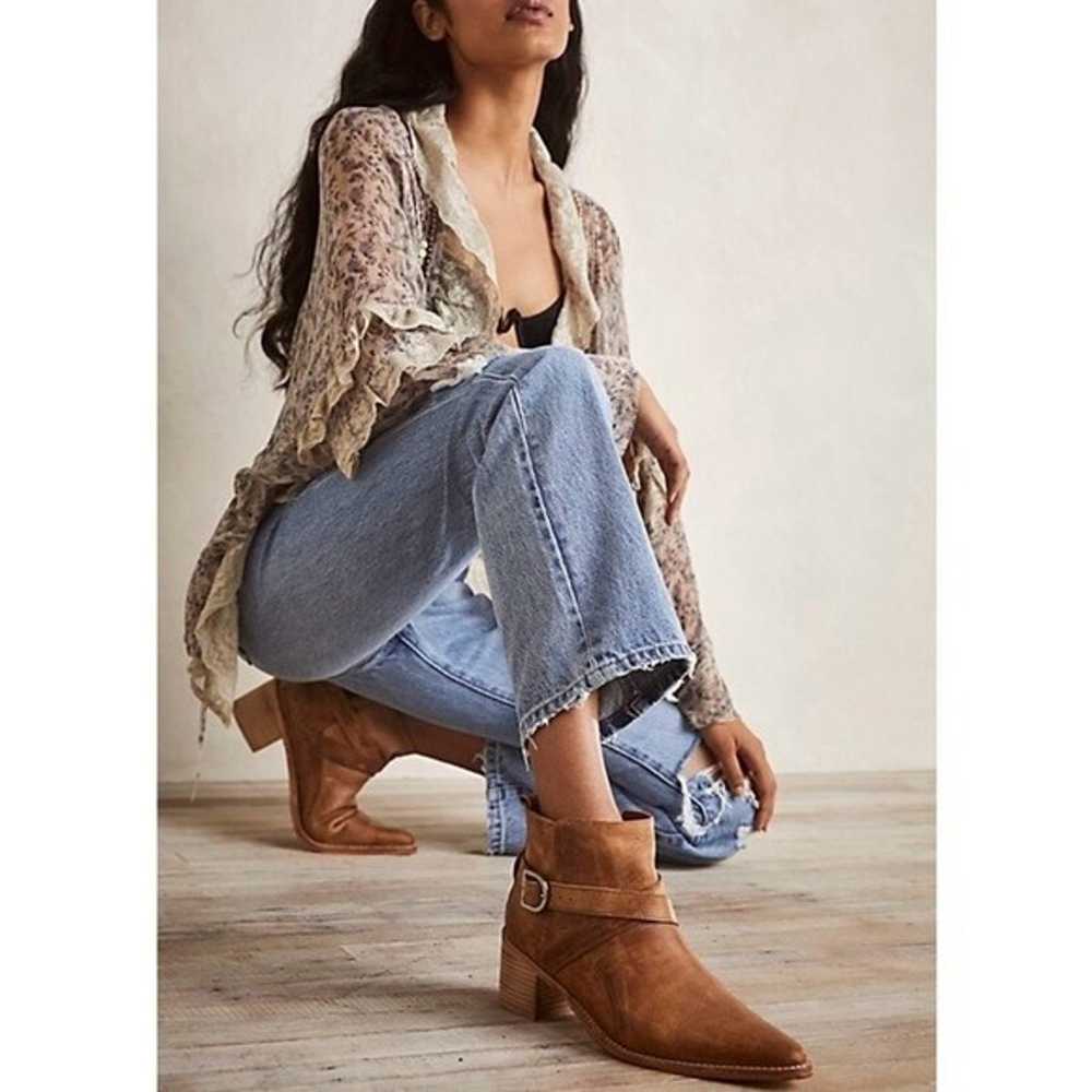 NEW Free People Back Loop Ankle Boots in Tan Leat… - image 1