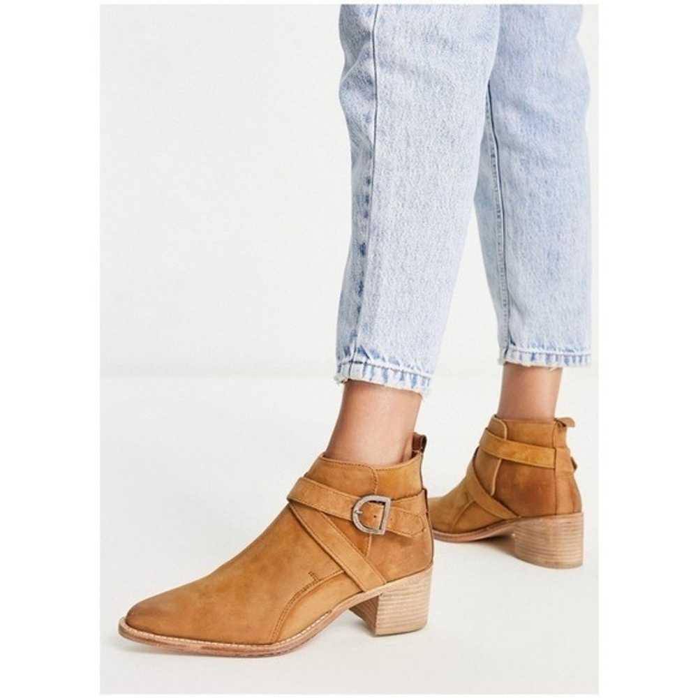 NEW Free People Back Loop Ankle Boots in Tan Leat… - image 8