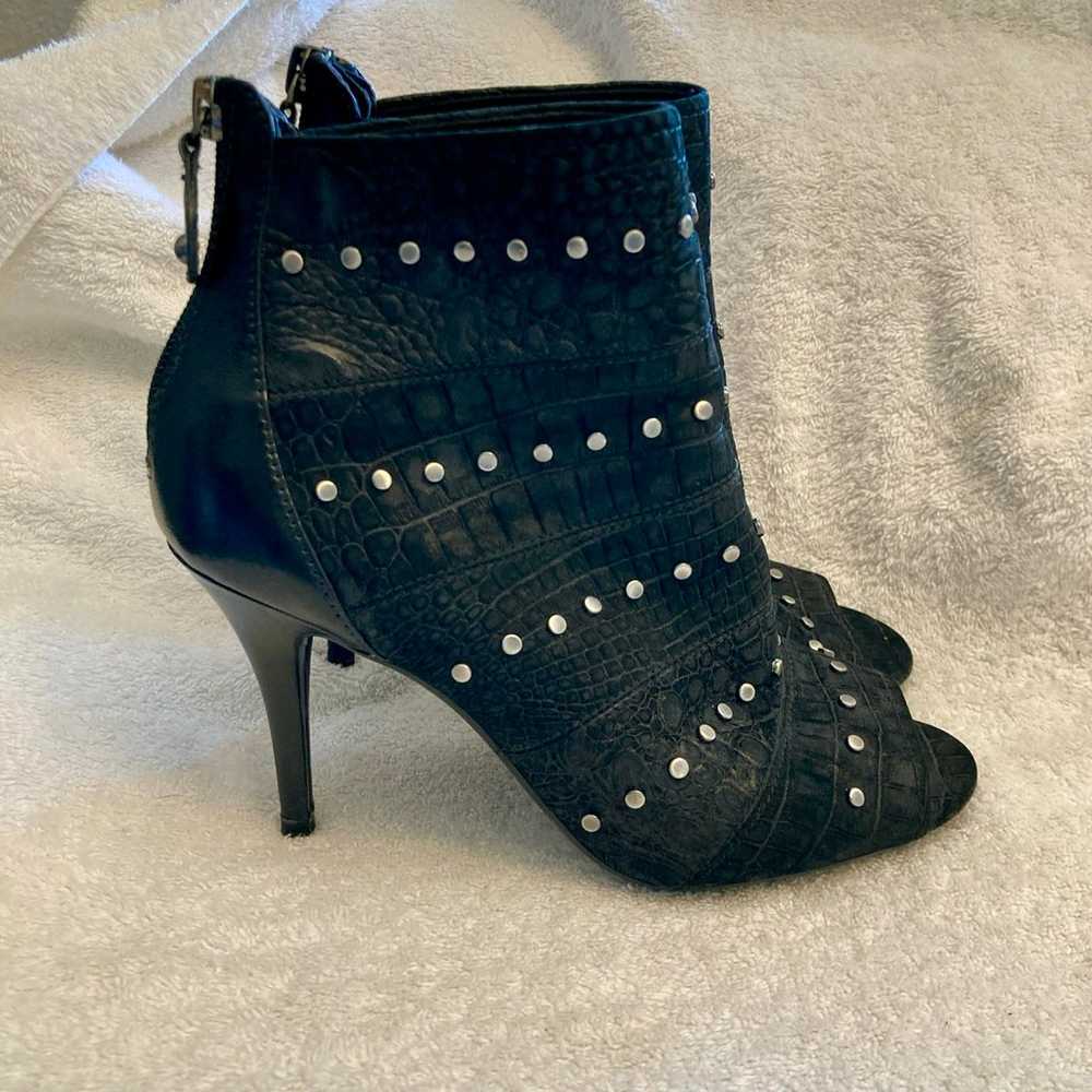 Caressa Vintage Black “Leigh” Leather Studded Pee… - image 4