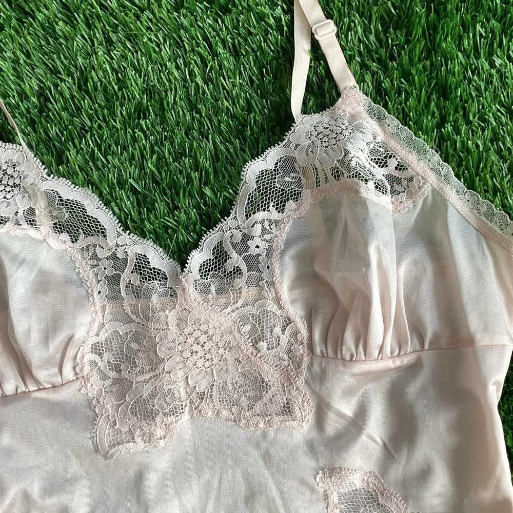 Vintage Japanese coquette baby pink lace camisole - image 3