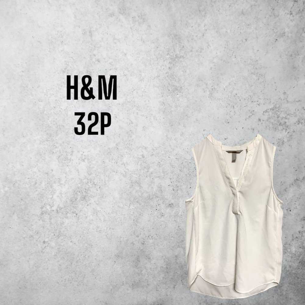 [H and M] Skipper Neck Polyester Sleeveless Shirt… - image 1