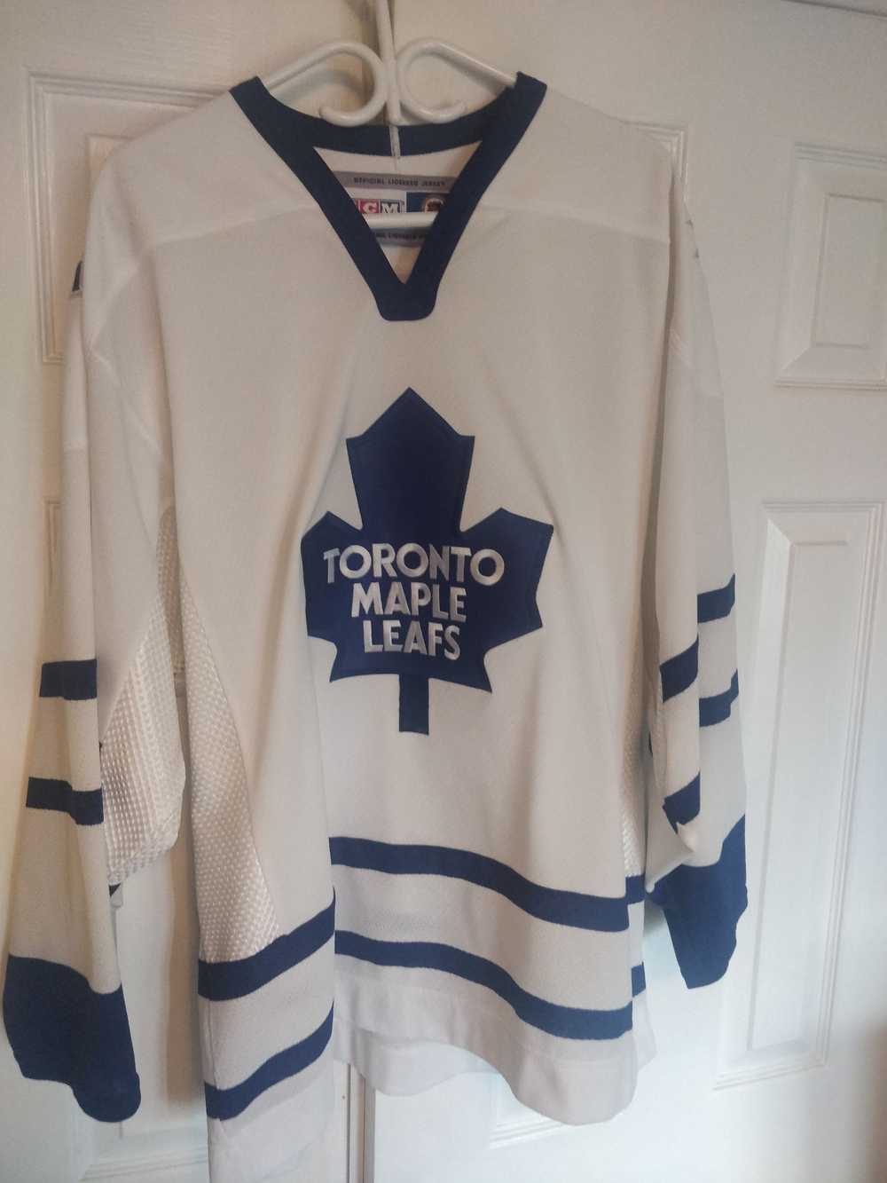 Ccm Toronto Maple Leafs 2002 Home Jerey - image 1