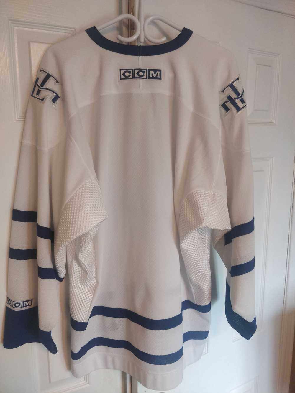 Ccm Toronto Maple Leafs 2002 Home Jerey - image 6