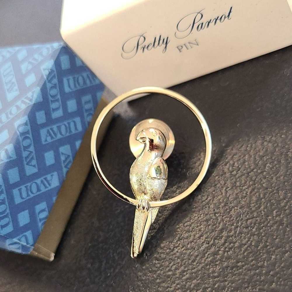 Vintage 1980 Avon Signed  Pretty Parrot Goldtone … - image 1