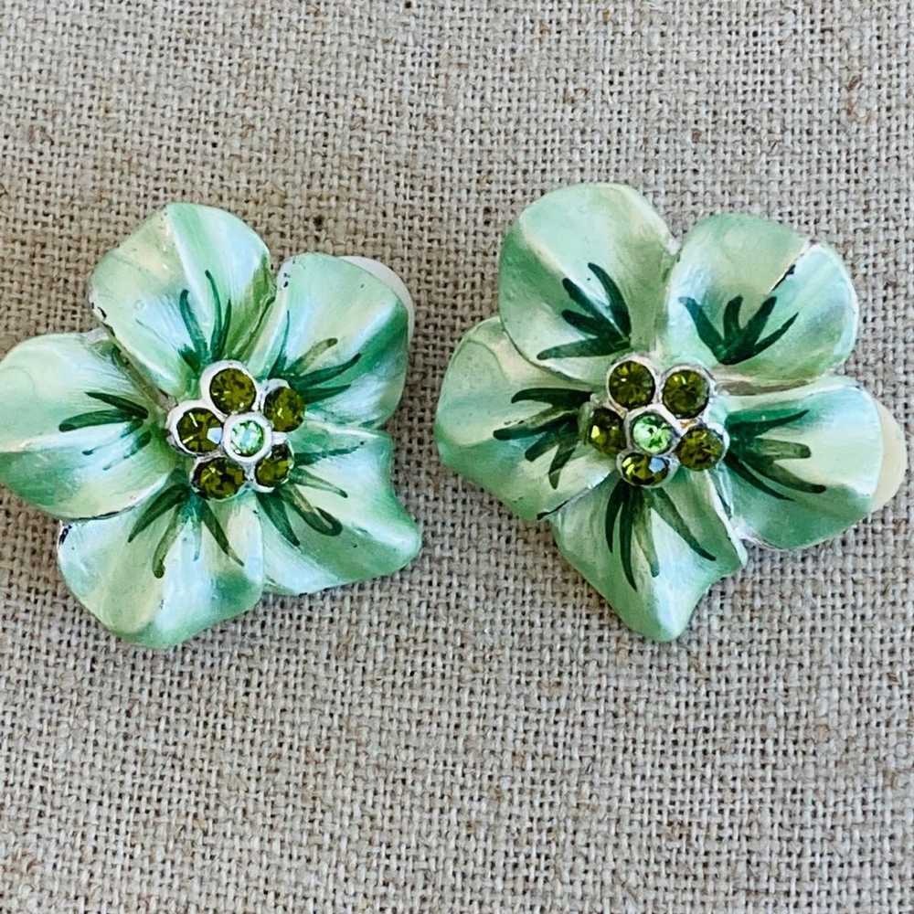 Vintage lime green rhinestone floral clip on Earr… - image 2