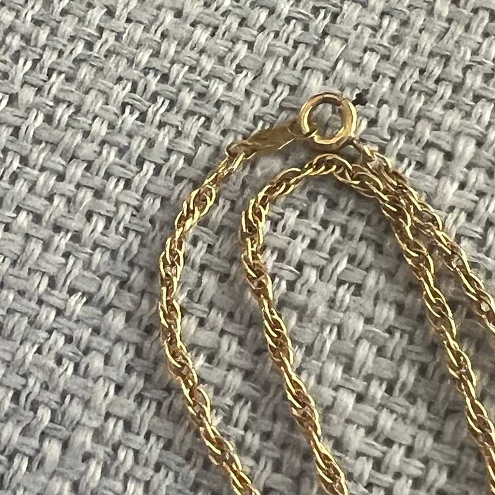 Vintage 14k Yellow Gold Signed Crest Necklace - image 4