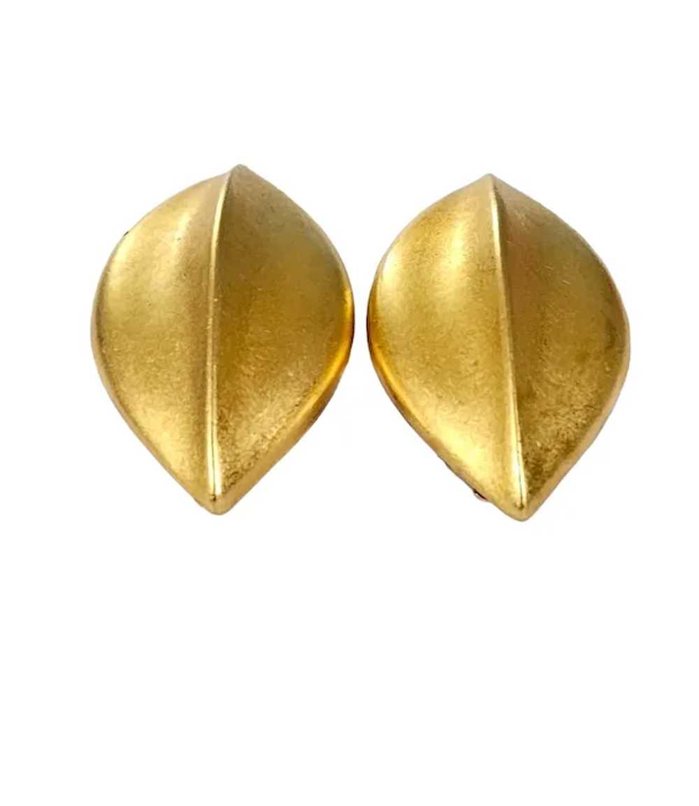 Matte Gold Tone Modernist Minimal Oval Clip On Ea… - image 2