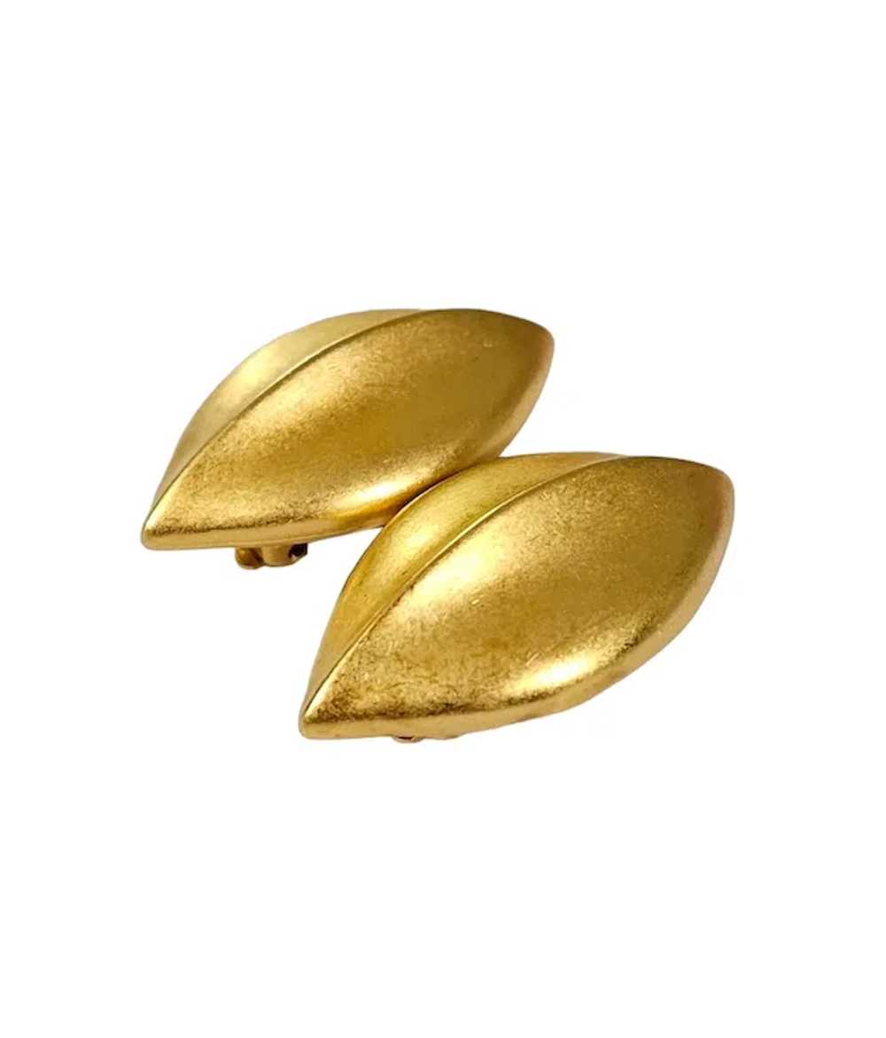 Matte Gold Tone Modernist Minimal Oval Clip On Ea… - image 3