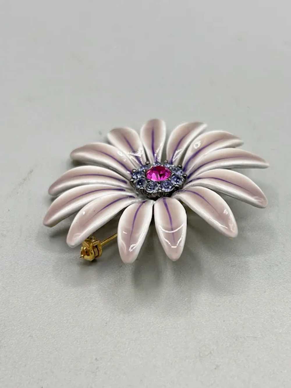 Vintage Daisy Brooch Light Purple Enamel Rhinesto… - image 3