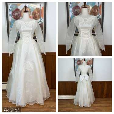 Beautiful Preserved Vintage 1950s/60s Organza Wed… - image 1