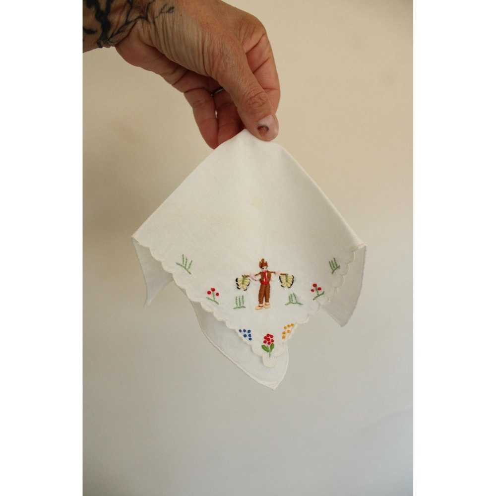 Vintage White Linen Folk Embroidered Hanky - image 2